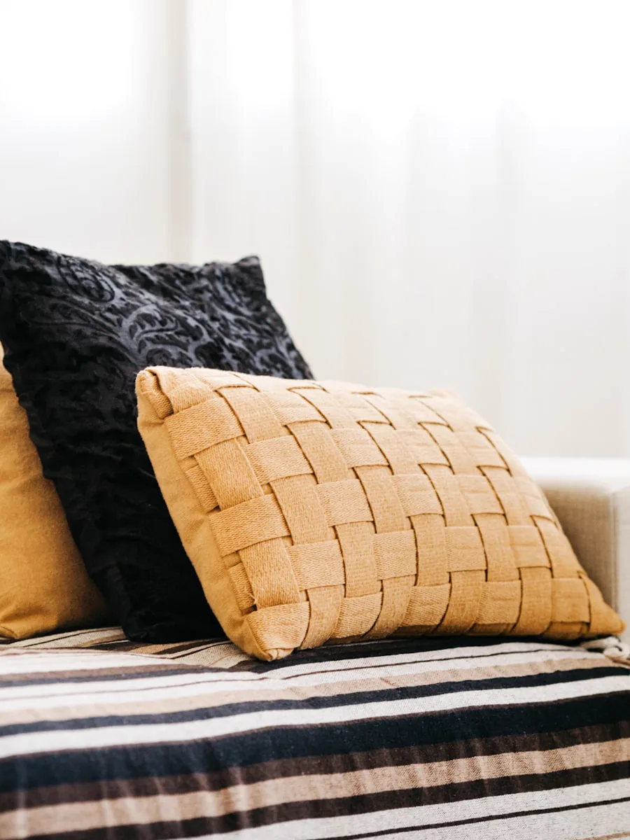 Amber cotton velvet cushion
